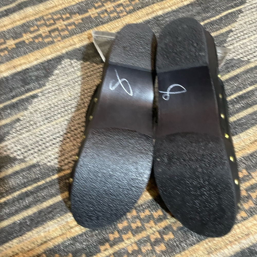 Black leather wooden clogs with gold studs - Picture 4 of 7